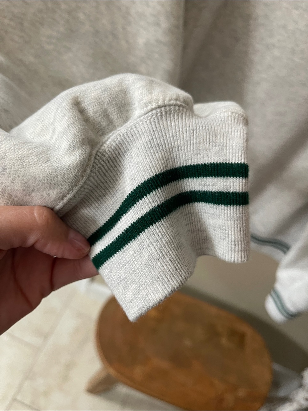 Abercrombie & Fitch Gray Crewneck Sweatshirt with Green Bay Packers Team - Picture 6 of 10